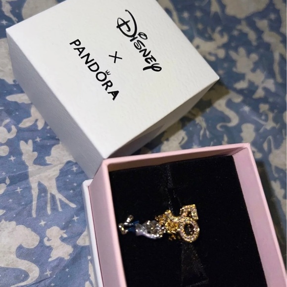 PANDORA DISNEY CHARM 50th Anniversary Collection - Picture 4 of 9